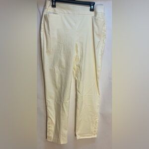 Chico’s Woman’s Cream Crop Stretch Pants Size 12‎ - Inseam 27”
